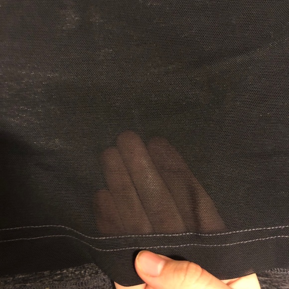 Lululemon tank top with mesh back - Picture 4 of 4